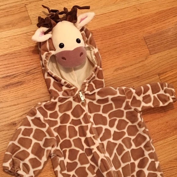 Toys R Us Other - Toys R Us Giraffe Baby Costume (0-3 Mos)